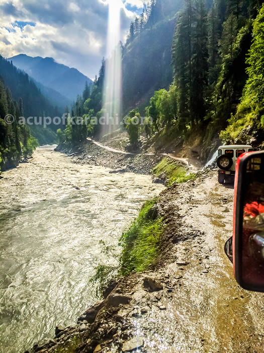 On the way to Tao Butt Neelam Valley
