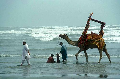 best places to visit in karachi with family